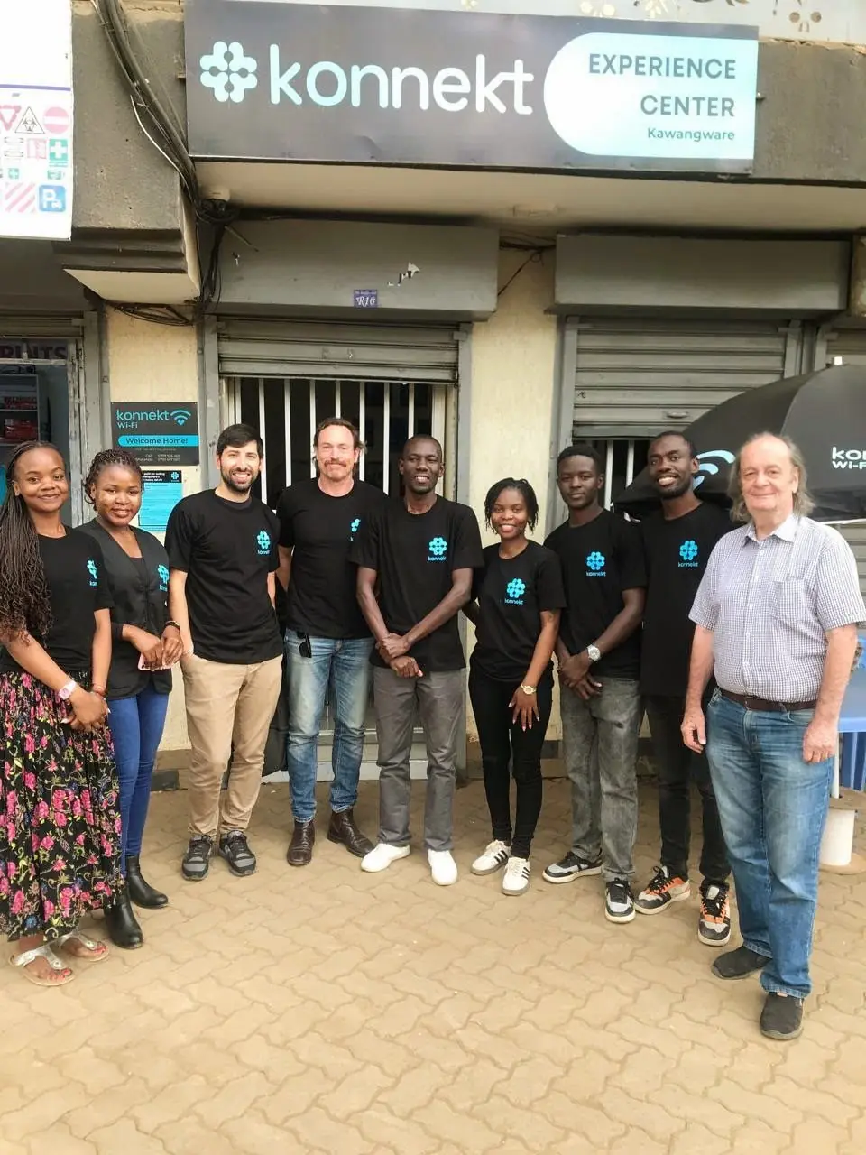 The konnekt team outside a konnekt Experience Centre